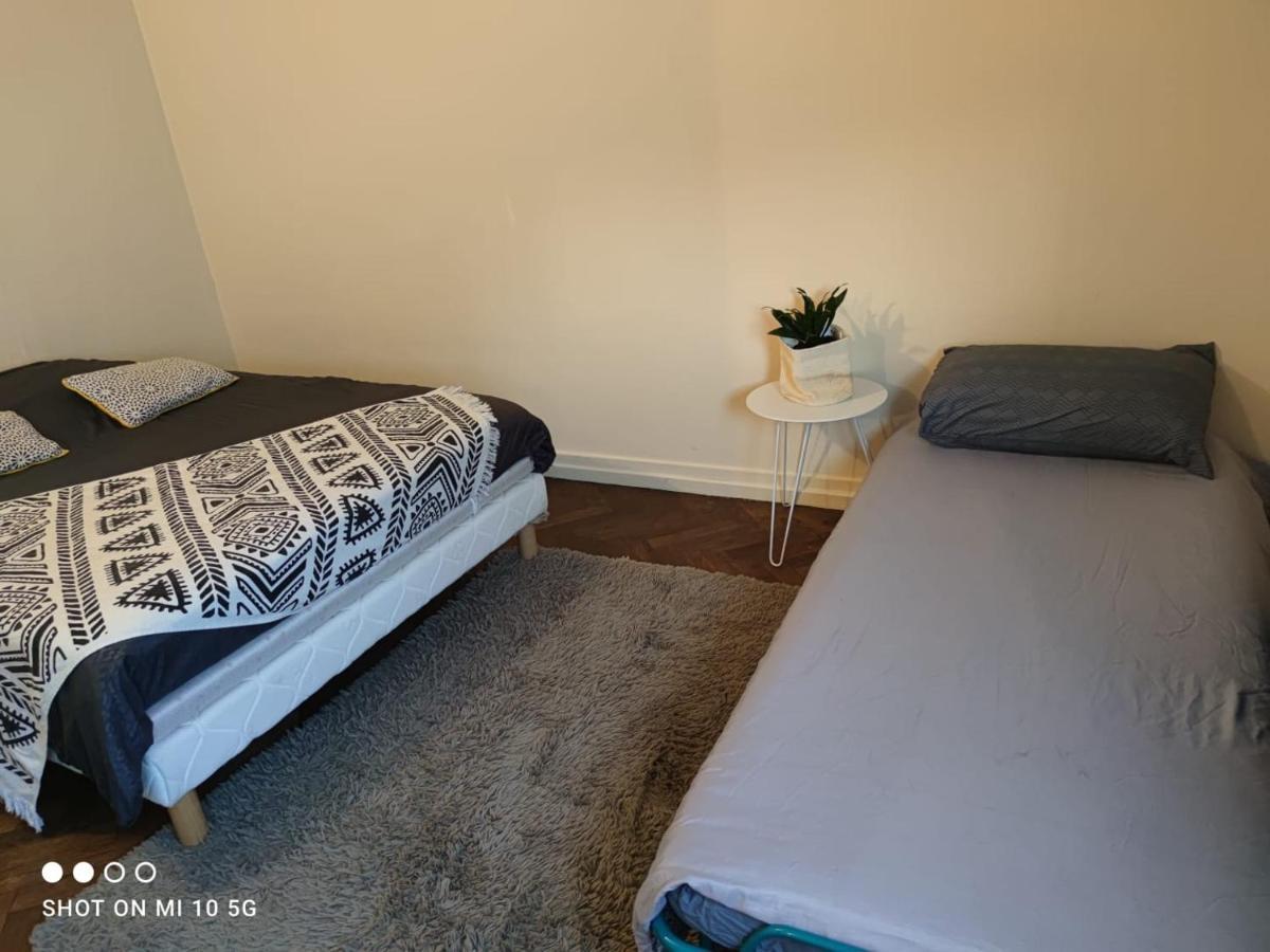 Appartement Tres Bien Place Chateauroux Bagian luar foto